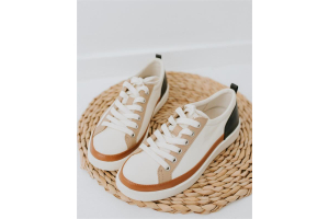 The Best Ways to Wear Sneakers with Business Casual Outfits