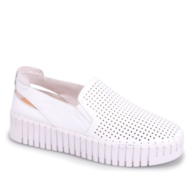 DJANGO & JULIETTE BARTAS