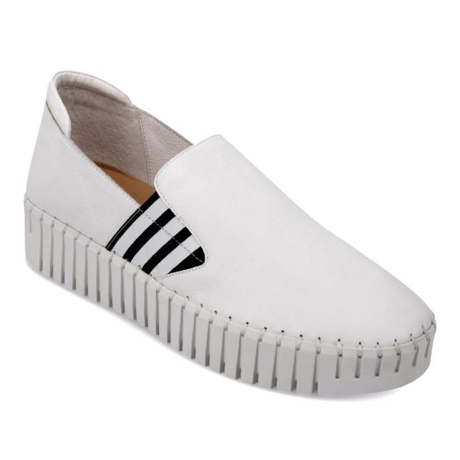 DJANGO & JULIETTE BECCA