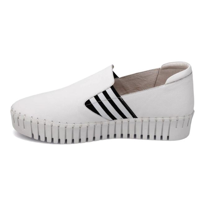 DJANGO & JULIETTE BECCA