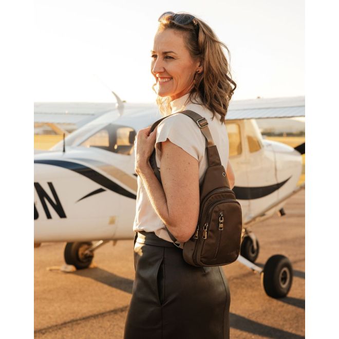 LOUENHIDE 6734 BOYD SLING BAG