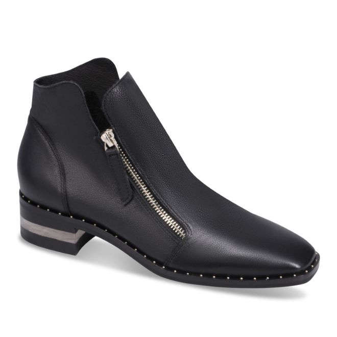 DJANGO & JULIETTE FLORISS