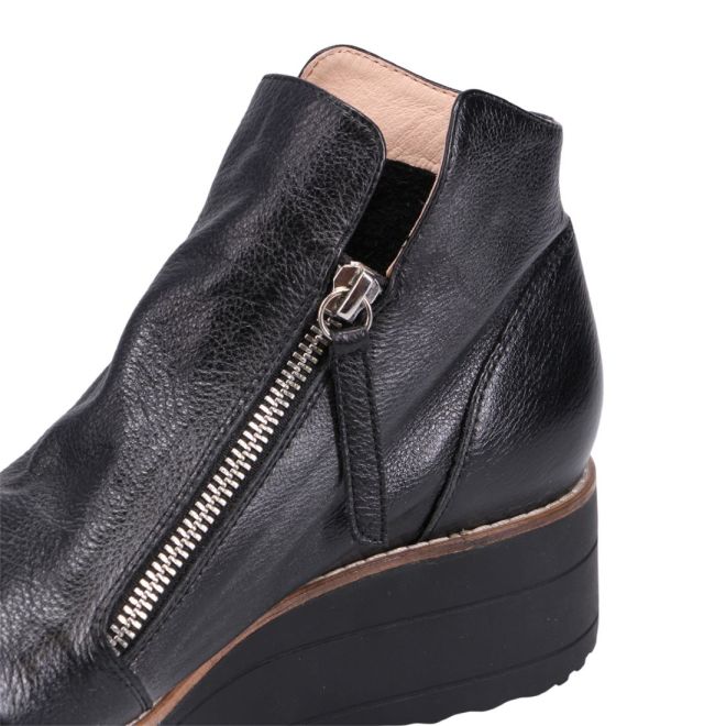 DJANGO & JULIETTE NENE