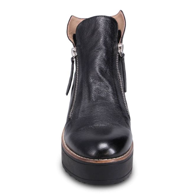 DJANGO & JULIETTE NENE