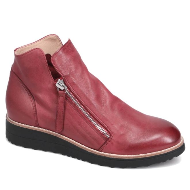 DJANGO & JULIETTE OHMY