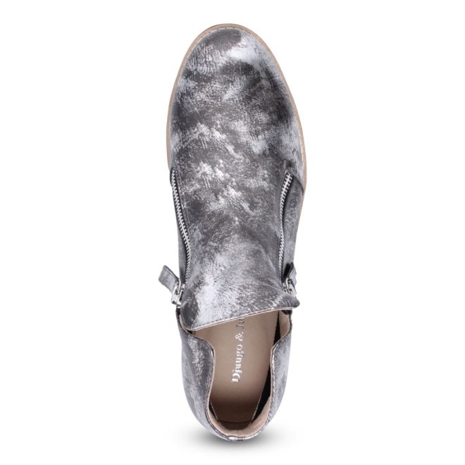 DJANGO & JULIETTE OHMY