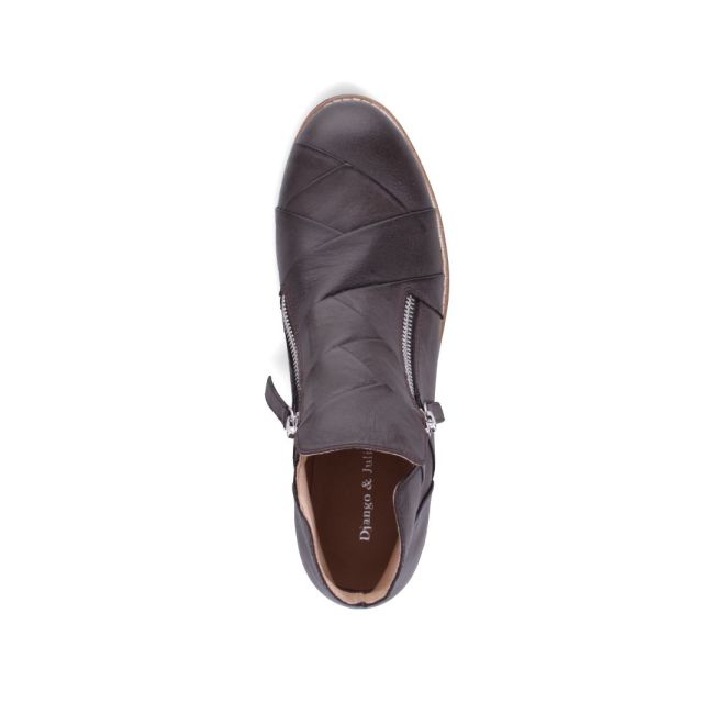 DJANGO & JULIETTE OMEAH