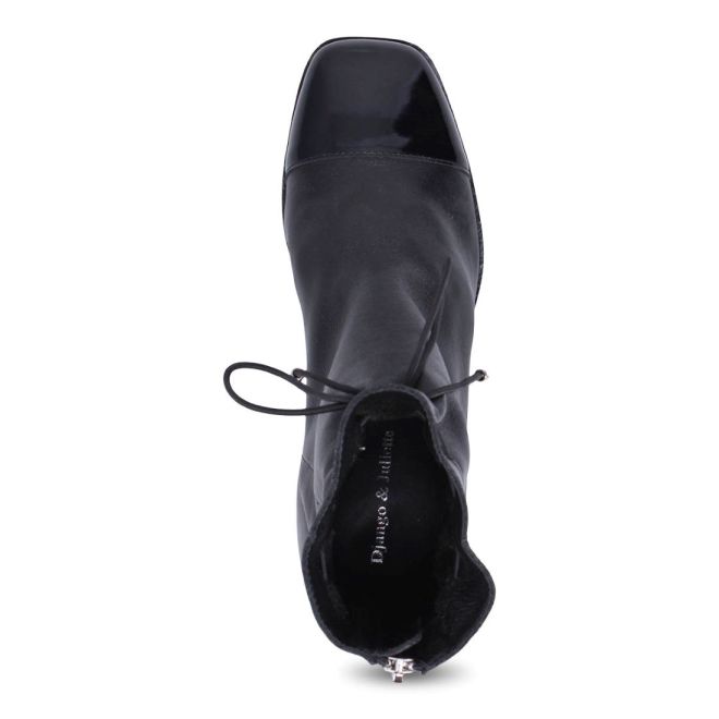 DJANGO & JULIETTE VALINA